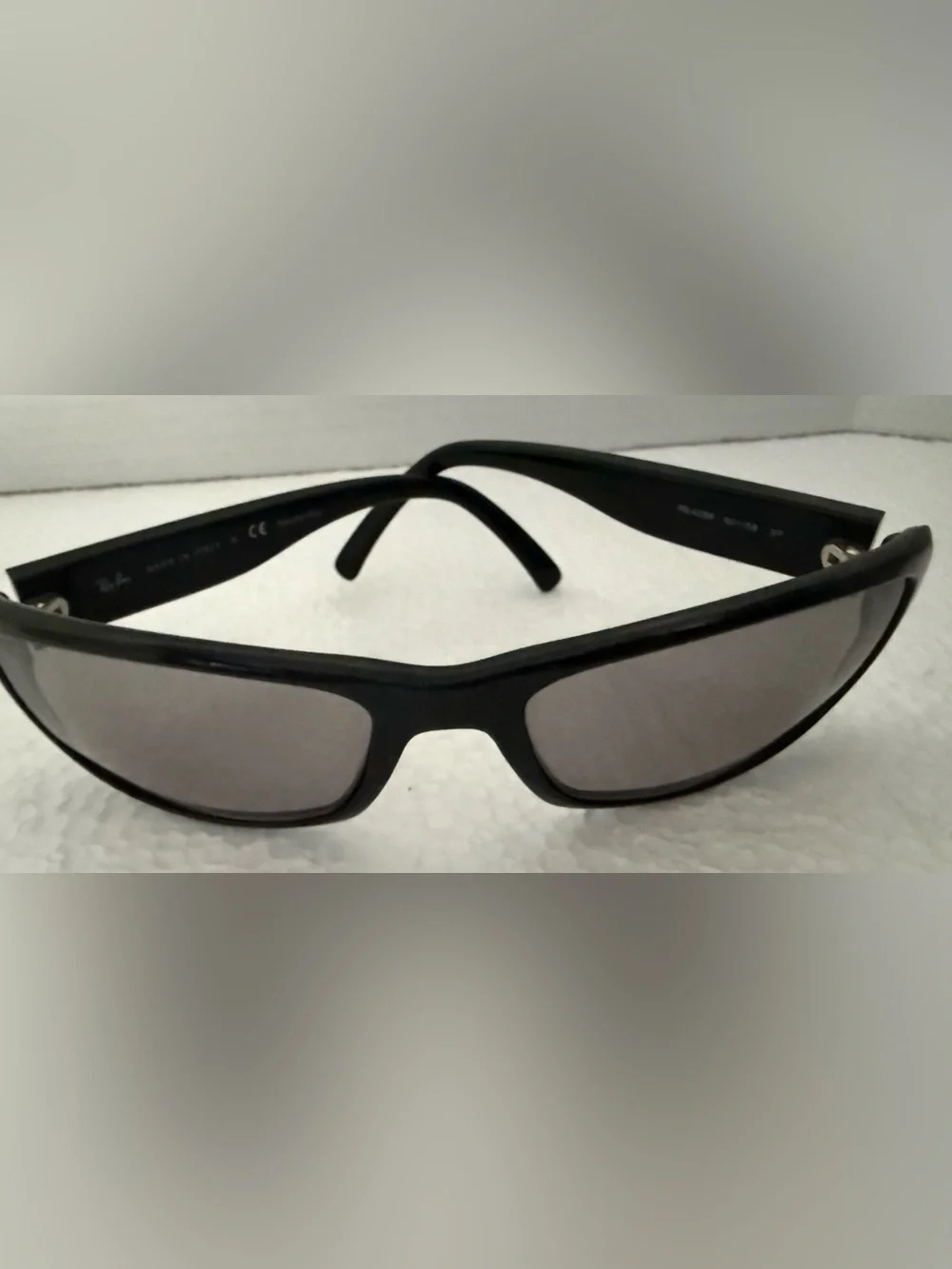 Ray-Ban RB4088 Black Wrap Sport Sunglasses Polarized Unisex With Cleaning Cloth